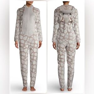 Secret Treasures Adult Giraffe Cozy Gray and Tan Animal Print Hooded Onesie XS